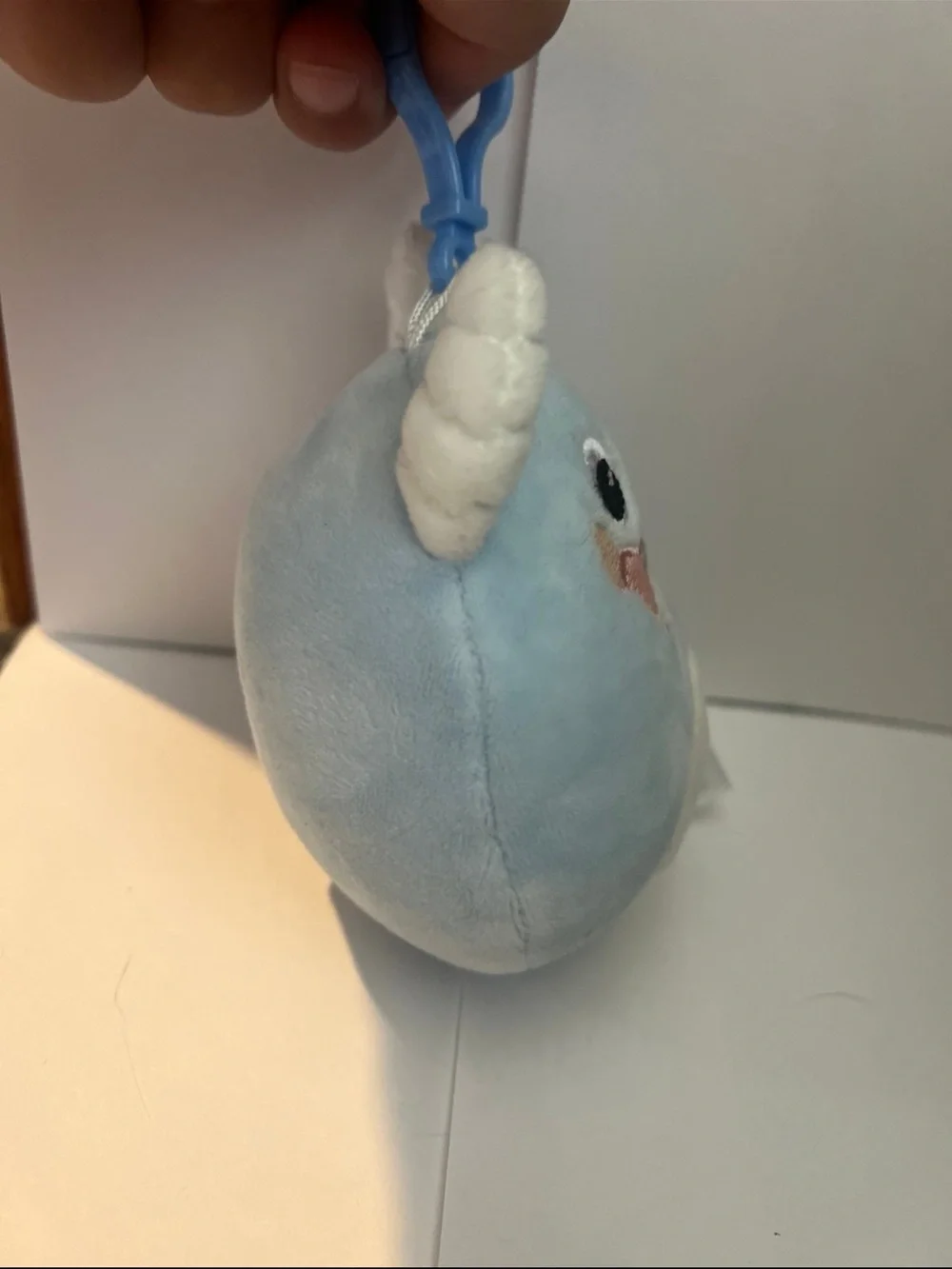 Justice SquishmallowYeti Clip– Light Blue